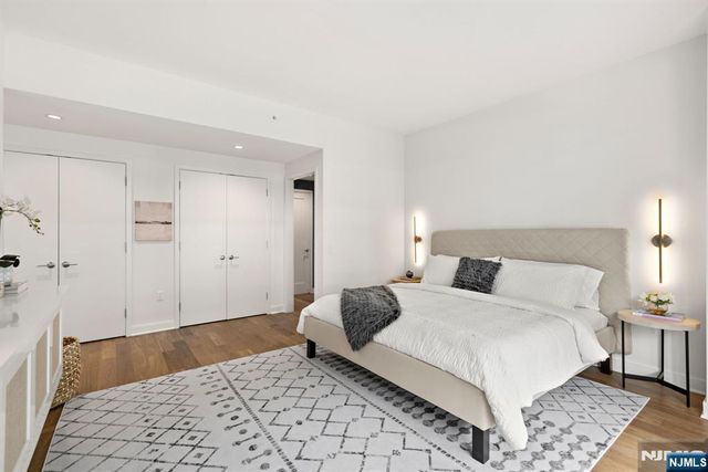 1200 Avenue At Port Imperial 414, Weehawken, NJ 07086
