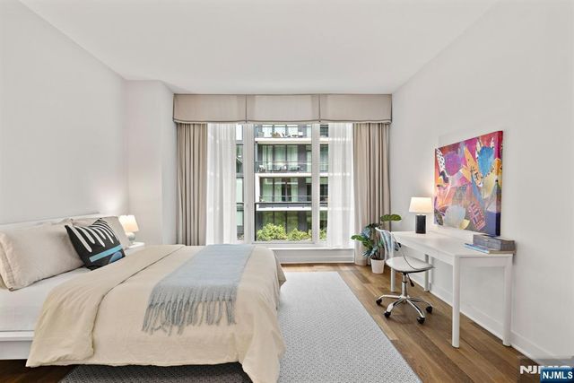 1200 Avenue At Port Imperial 414, Weehawken, NJ 07086