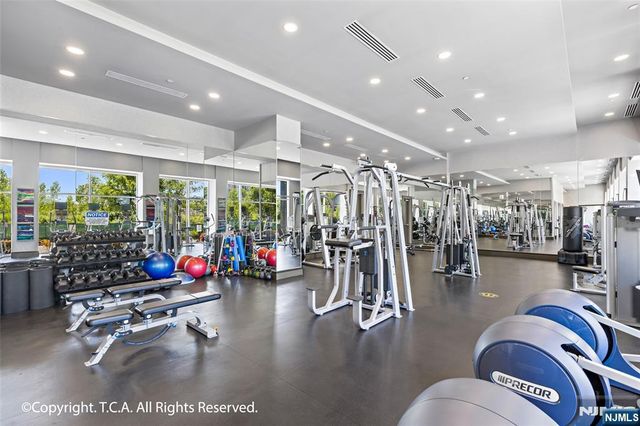 1200 Avenue At Port Imperial 414, Weehawken, NJ 07086