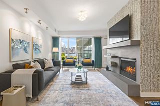 1200 Avenue At Port Imperial 414, Weehawken, NJ 07086