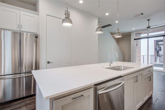 2180 Bennett Avenue 205, Dallas, TX 75206