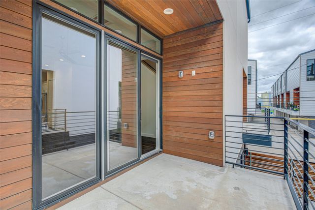 2180 Bennett Avenue 205, Dallas, TX 75206