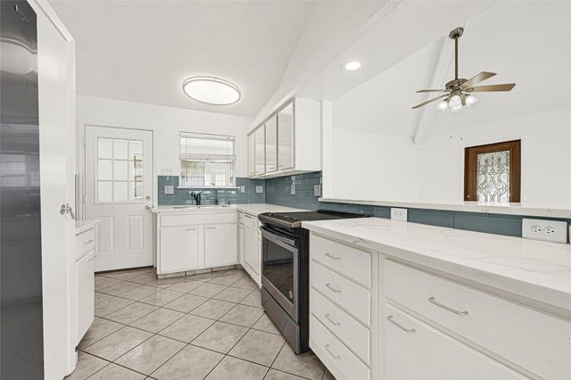 9208 Carousel Lane, Houston, TX 77080