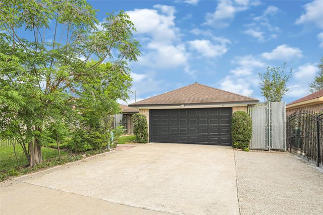 9208 Carousel Lane, Houston, TX 77080
