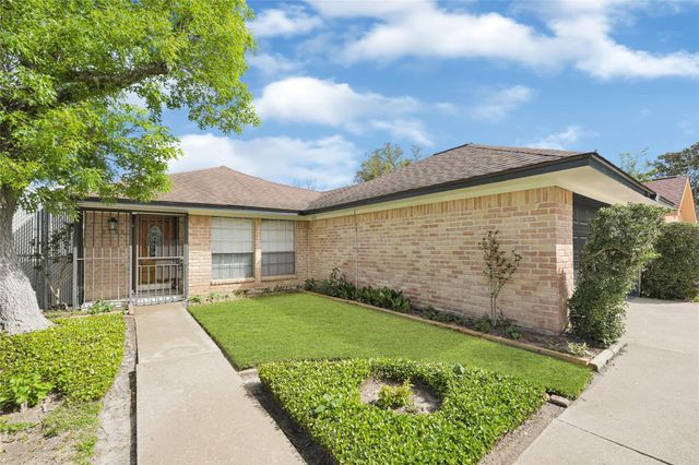 9208 Carousel Lane, Houston, TX 77080