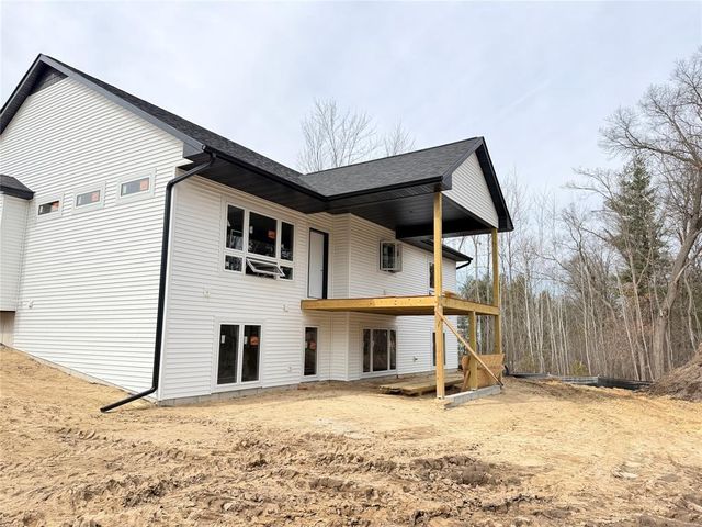 1921 Legacy Drive, Eau Claire, WI 54703