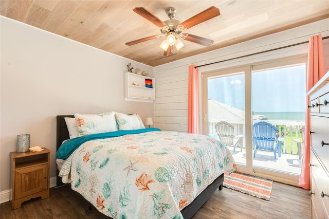 21216 Gulf Drive, Galveston, TX 77554