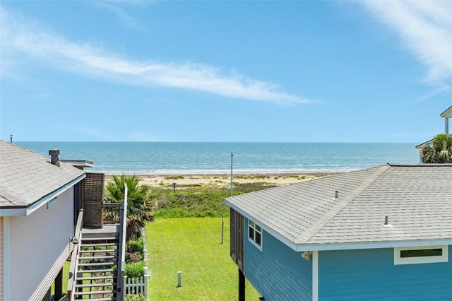 21216 Gulf Drive, Galveston, TX 77554