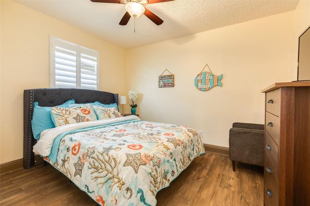21216 Gulf Drive, Galveston, TX 77554
