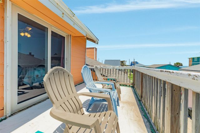 21216 Gulf Drive, Galveston, TX 77554