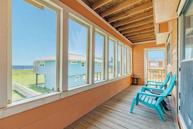 21216 Gulf Drive, Galveston, TX 77554