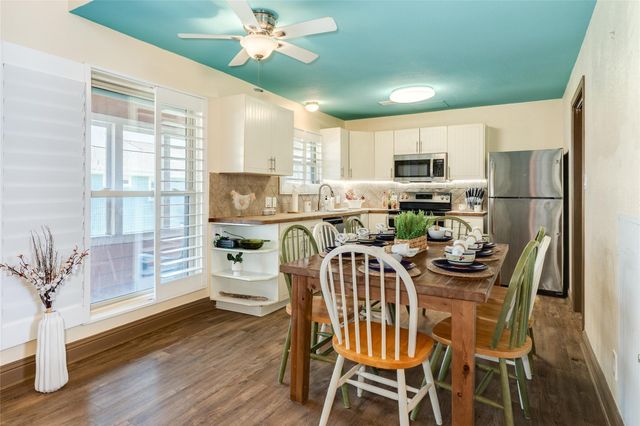 21216 Gulf Drive, Galveston, TX 77554