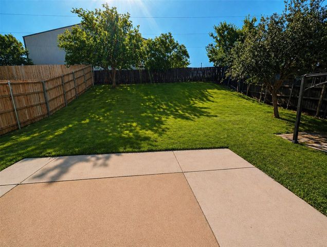 3909 Vista Greens Drive, Fort Worth, TX 76244