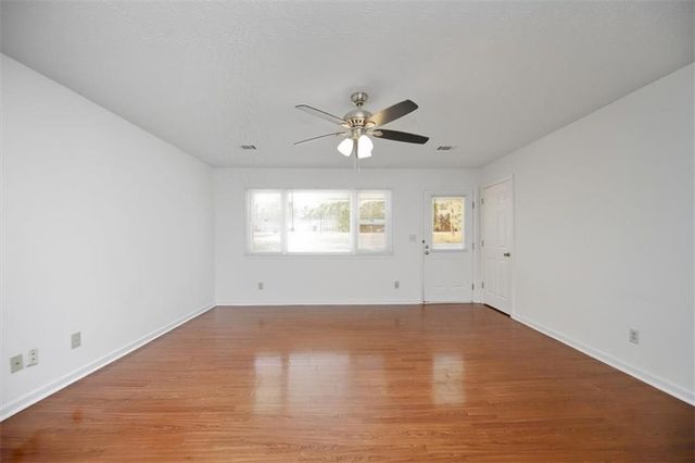 20 Stagg Trce, Social Circle, GA 30025