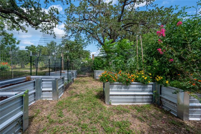 270 Dry Creek RD, Manor, TX 78653