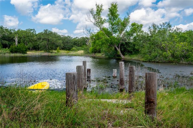 270 Dry Creek RD, Manor, TX 78653