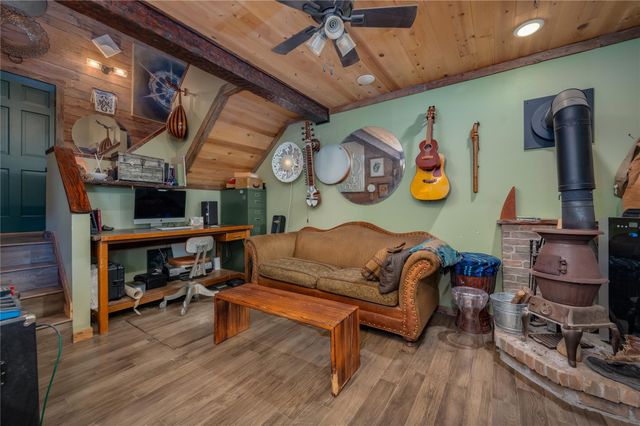 270 Dry Creek RD, Manor, TX 78653