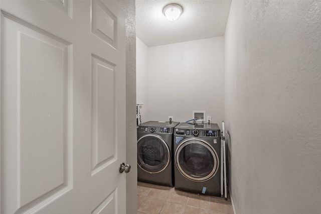 825 Ashmount Lane, Arlington, TX 76017