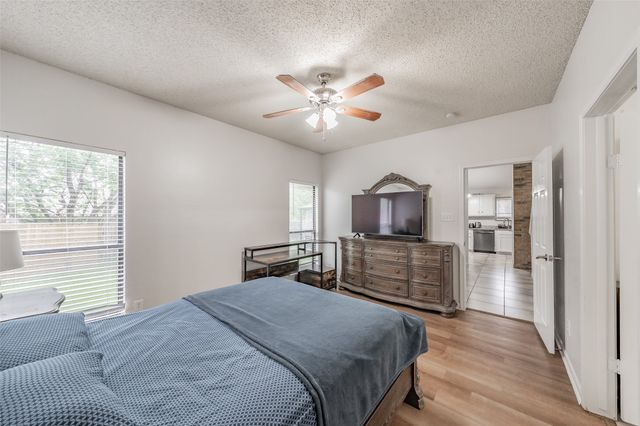 825 Ashmount Lane, Arlington, TX 76017