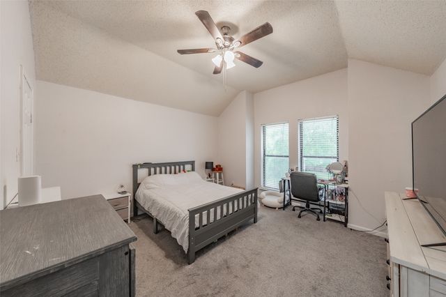 825 Ashmount Lane, Arlington, TX 76017