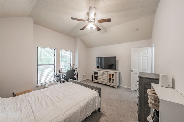 825 Ashmount Lane, Arlington, TX 76017