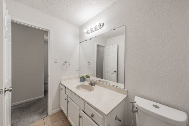 825 Ashmount Lane, Arlington, TX 76017