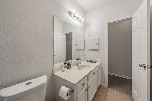 825 Ashmount Lane, Arlington, TX 76017
