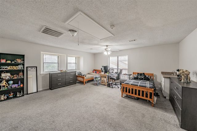 825 Ashmount Lane, Arlington, TX 76017