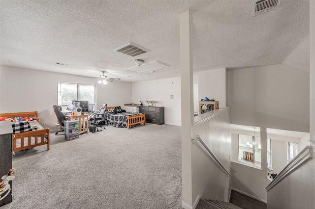 825 Ashmount Lane, Arlington, TX 76017