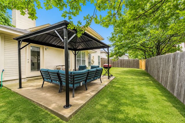 825 Ashmount Lane, Arlington, TX 76017