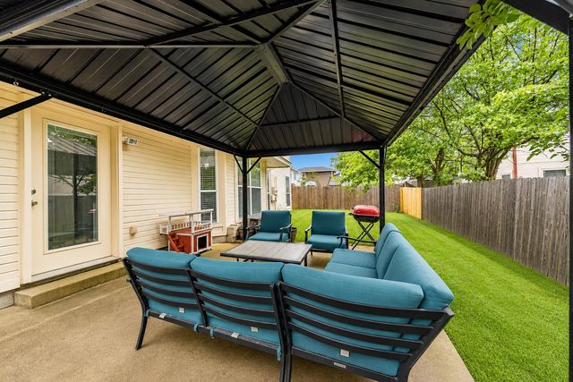 825 Ashmount Lane, Arlington, TX 76017