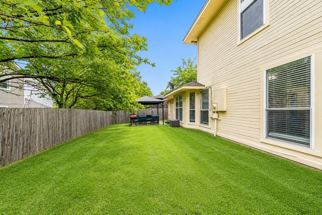 825 Ashmount Lane, Arlington, TX 76017