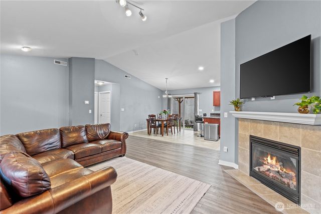 11831 93rd Avenue Ct E, Puyallup, WA 98373