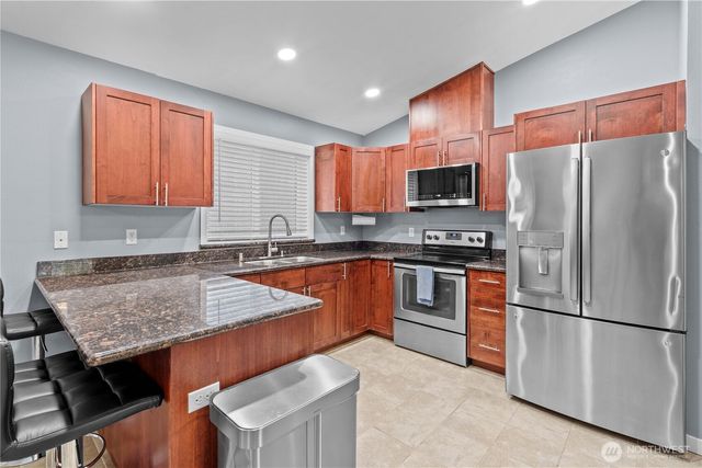 11831 93rd Avenue Ct E, Puyallup, WA 98373