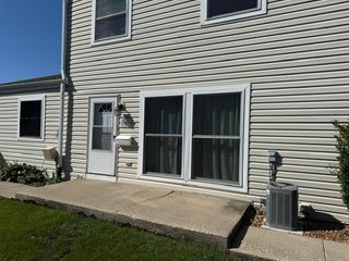 7965 164th Place 7965, Tinley Park, IL 60477