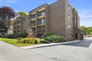 43 Pomeworth St 28, Stoneham, MA 02180