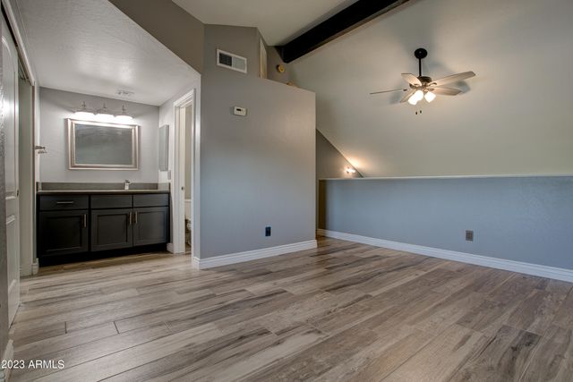 2215 W AUGUSTA Avenue 104, Phoenix, AZ 85021