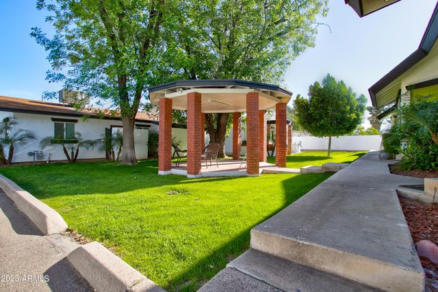 2215 W AUGUSTA Avenue 104, Phoenix, AZ 85021