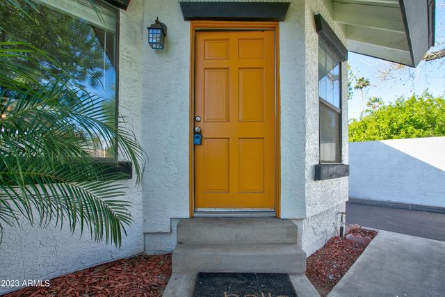 2215 W AUGUSTA Avenue 104, Phoenix, AZ 85021