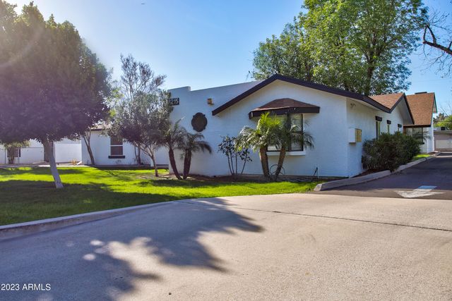 2215 W AUGUSTA Avenue 104, Phoenix, AZ 85021