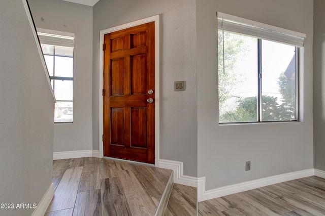 2215 W AUGUSTA Avenue 104, Phoenix, AZ 85021