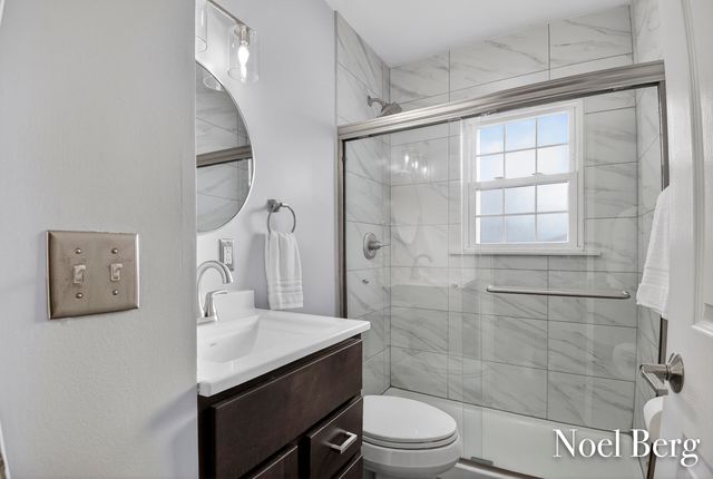 3474 Mccracken Street, Norton Shores City, MI 49441