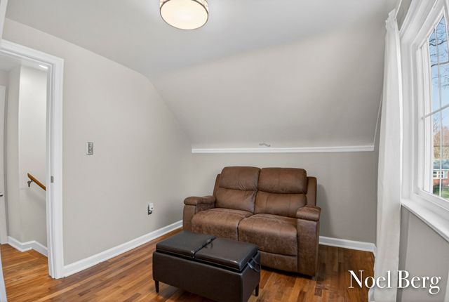 3474 Mccracken Street, Norton Shores City, MI 49441