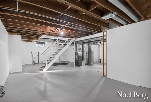 3474 Mccracken Street, Norton Shores City, MI 49441