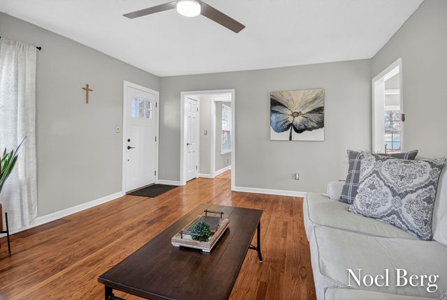 3474 Mccracken Street, Norton Shores City, MI 49441