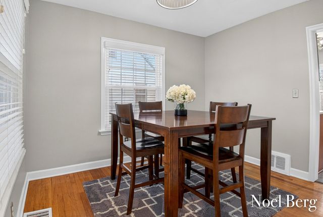 3474 Mccracken Street, Norton Shores City, MI 49441