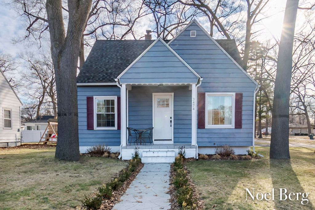 3474 Mccracken Street, Norton Shores City, MI 49441