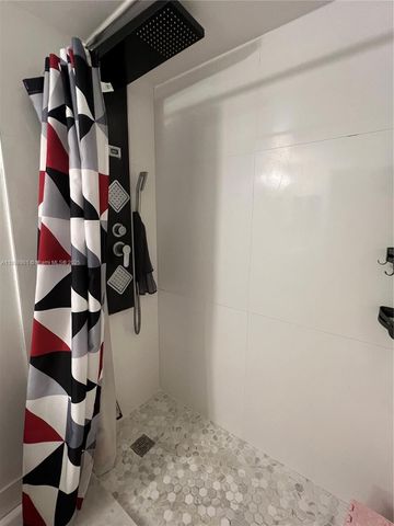 8879A Fontainebleau Blvd 105, Miami, FL 33172