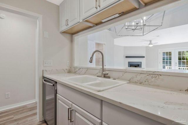 4221 Brookside Dr, Pensacola, FL 32503