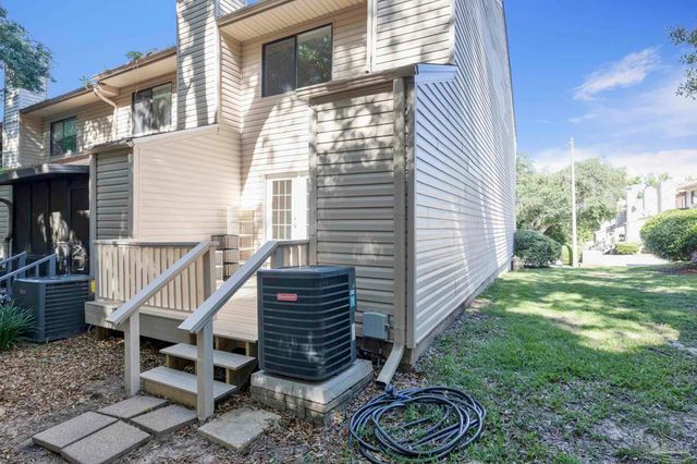 4221 Brookside Dr, Pensacola, FL 32503